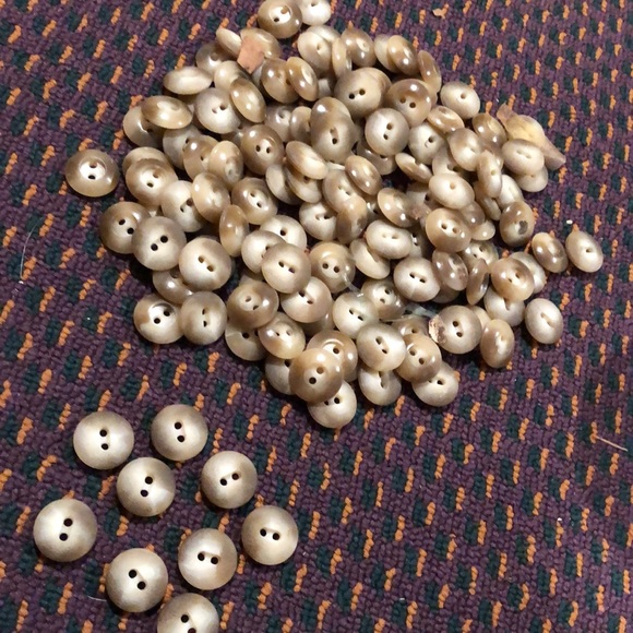 New vintage mottled beige/brown 2 hole craft sewing buttons - Picture 7 of 12